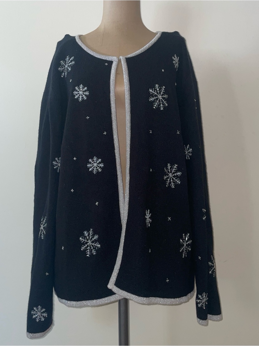 To shop Black/Silver Snowflake Embellished Cardigan